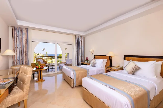 غرفة بسريرين منفصلين بإطلالة على البحر، Savoy Sharm El Sheikh 1/5