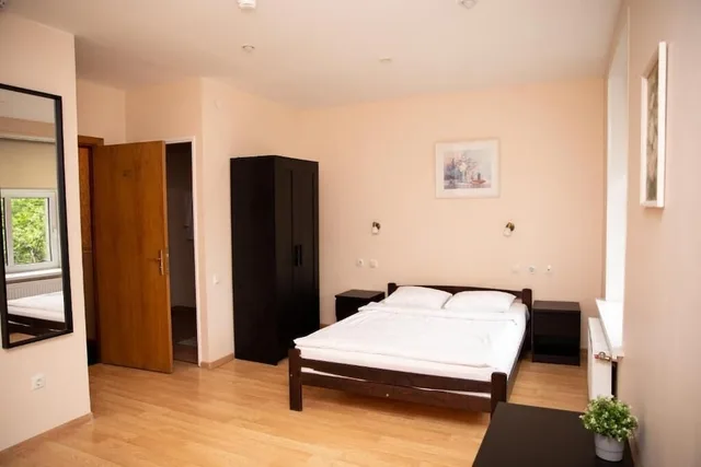 غرفة قياسية بسريرين منفصلين، Knights Court Hostel Private Facilities 2/2