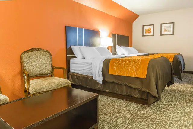 غرفة رباعية، Comfort Inn & Suites Yorkton, SK 4/4