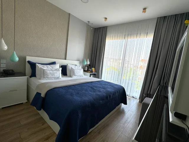 غرفة بسرير مزدوج بشرفة، Ferush Otel 3/7
