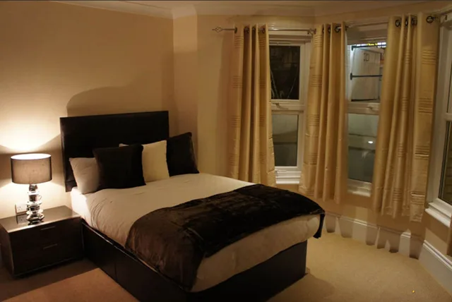 غرفة بسرير مزدوج بحمام خاص، Sapphire Hotel 1/4