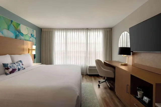 غرفة بسرير كينج لذوي الإعاقة، Wyndham Garden Atlanta Airport 4/7