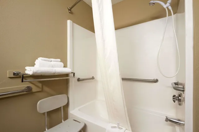 غرفة بسريرين كوين لذوي الإعاقة، Microtel Inn & Suites by Wyndham Duncan/Spartanburg 3/4