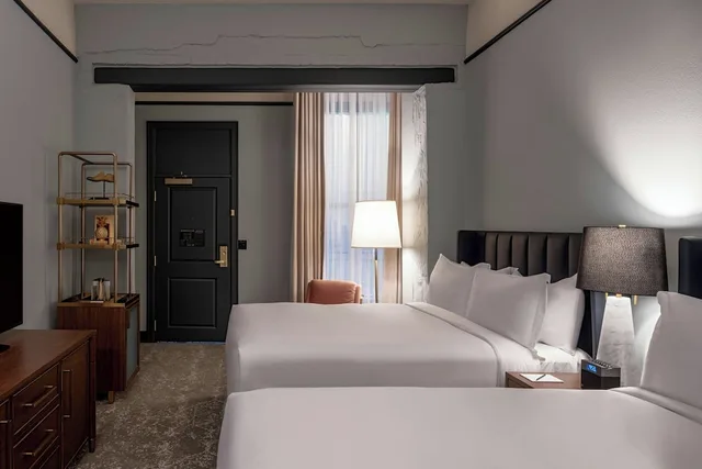 Interior, 2 Queen Beds, Sofa, The Eliza Jane, Autograph Collection 1/4