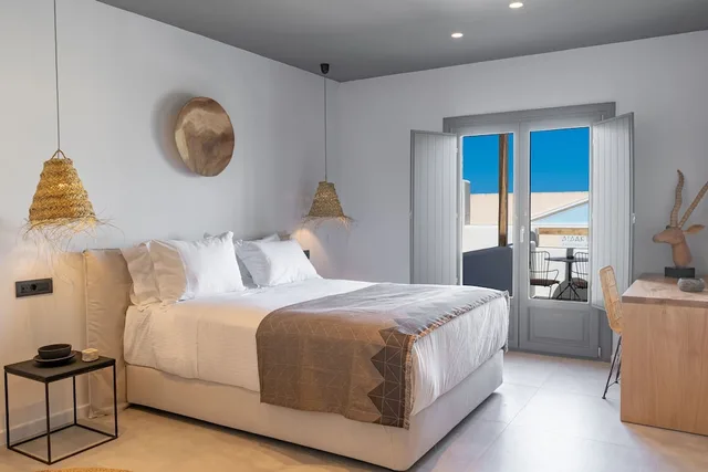جناح بسرير كوين بجاكوزي، Lemon Suites Santorini 2/10