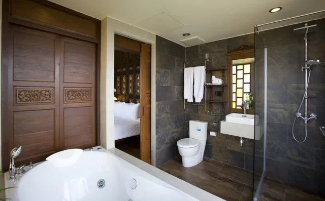 جناح بسرير مزدوج في المبنى الرئيسي، Lamphu Tree House Boutique Hotel 2/3