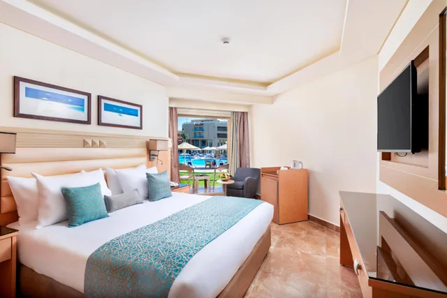 Deluxe, Lateral Side Sea View, Beach Albatros Resort - Hurghada 1/3
