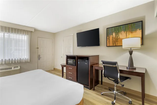 غرفة بسرير كينج لذوي الإعاقة، Best Western Inn of Palatka 6/9