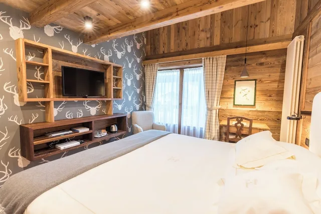 جناح جونيور بسريرين منفصلين بشرفة، AUBERGE DE LA MAISON 8/10
