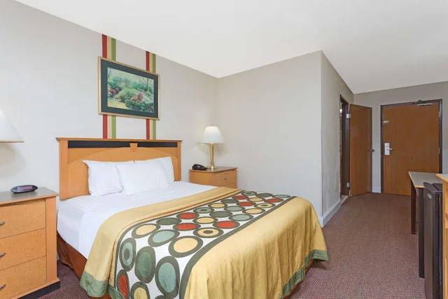 غرفة قياسية بسرير كوين، Super 8 By Wyndham Anderson/Clemson Area 1/10