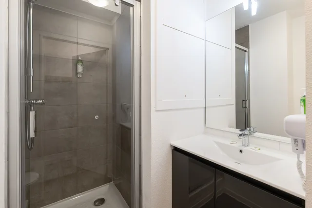 استوديو سوبيريور، RESIDHOTEL SAINT ETIENNE CENTRE 4/4