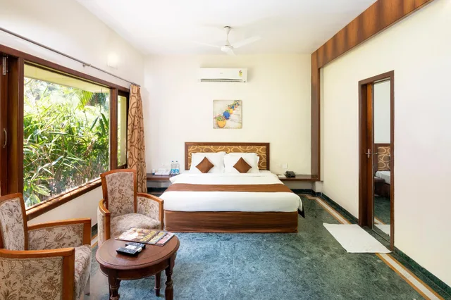 Executive, Queen Bed, SUNRAY VILLAGE RESORT 2/2