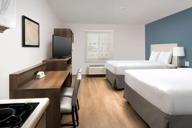 غرفة قياسية بسريرين كوين، WoodSpring Suites Chicago Tinley Park 3/6