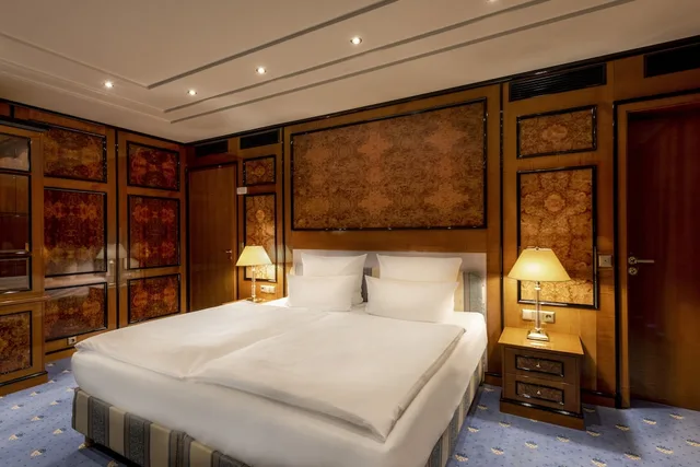 1 Bedroom, Ambassador, Executive, Suite، JW Marriott Hotel Berlin 3/5
