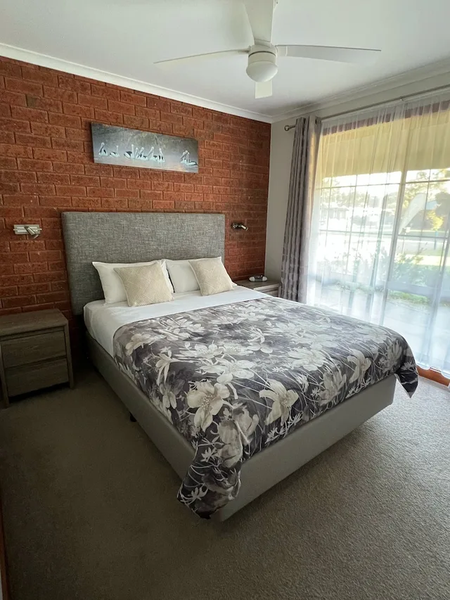 2 Bedrooms, Apartment, Queen and Twin Beds, Kitchen, Greenways Holiday Units 1/4