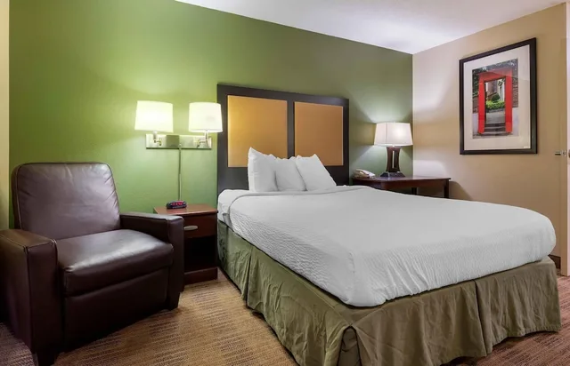 استوديو بسرير كوين، Extended Stay America Indianapolis - Castleton 5/9