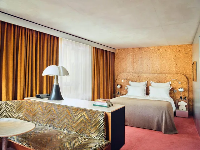جناح جونيور بشرفة، Hotel Le Bus Palladium 2/2
