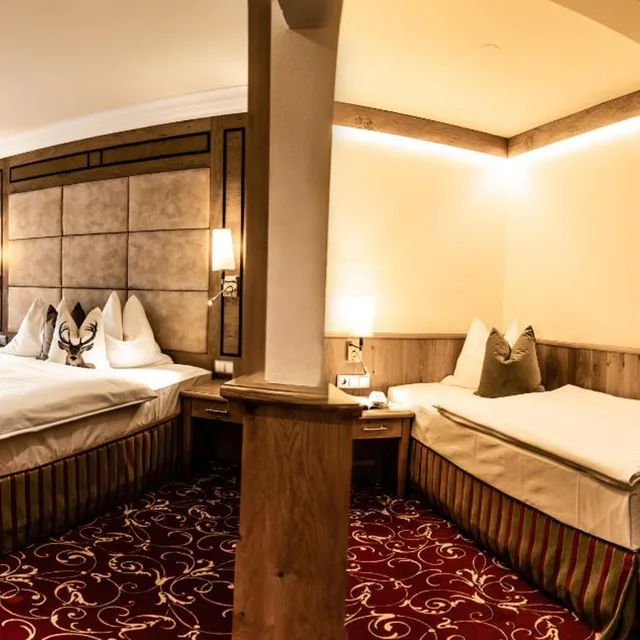 Room, Triple, Single Bed, Street View, Hubertushof 4/8