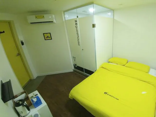 غرفة قياسية بسرير مزدوج، 24 Guesthouse Seoul City Hall 1/4