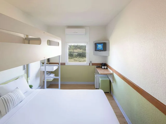 غرفة قياسية بسرير كينج وسرير فردي، ibis budget Campbelltown 9/10
