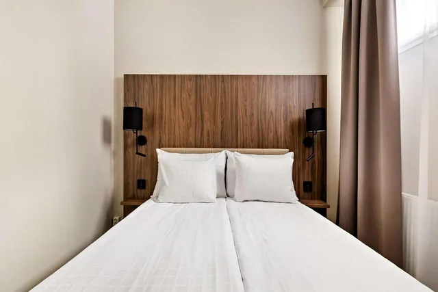 Room, Double Bed, No Window، Best Western Hotel Karlaplan 7/10