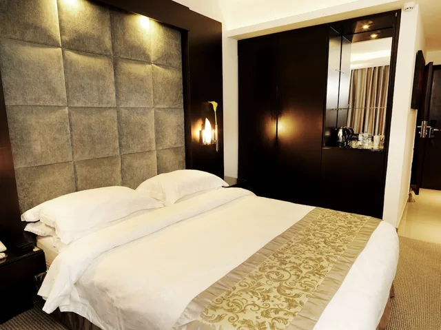Deluxe King Room:، Wh Hotel 5/7