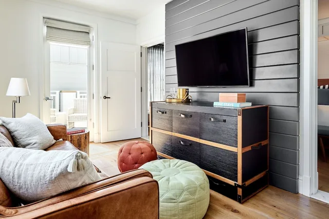 Suite, King Bed, Sofa, Terrace, Lido House, Autograph Collection 2/4