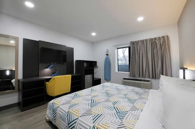 غرفة قياسية بسرير كينج، Motel6 Atlanta, GA - Downtown 4/8