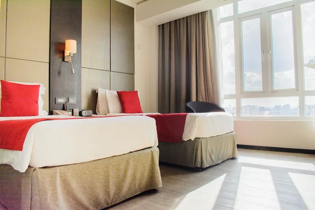 غرفة قياسية بسريرين منفصلين بإطلالة على المدينة، Onomo Hotel Dar es Salaam 1/4