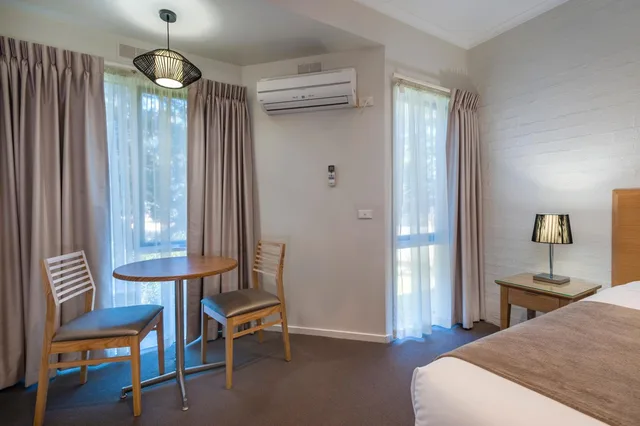 غرفة سوبيريور بسرير فردي وسرير كوين، Comfort Inn Coach & Bushmans 5/20