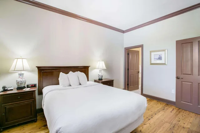 جناح بسرير كينج، Water Street Hotel & Marina, an Ascend Collection Hotel 2/3