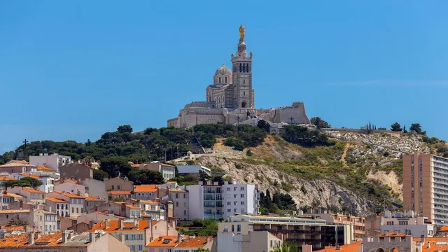 Ruby Lilou Hotel Marseille by IHG، Marseille 03 38/42