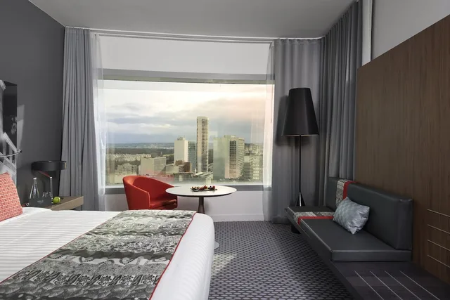 The Level, Premium, Eiffel View, Lounge Access، Melia Paris La Defense 3/4