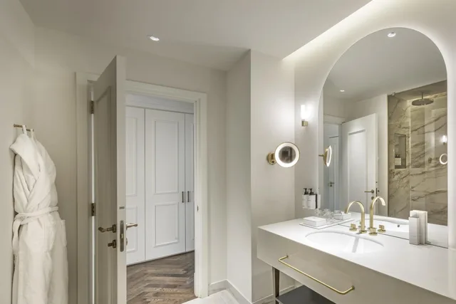 1 Bedroom, Suite, Single Bed, City Side, Balcony، Intercontinental Hotels Rome Ambasciatori Palace 4/5