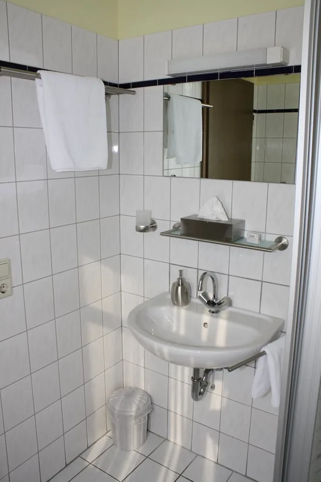 غرفة مفردة، Hotel 4 Hufen 2/2