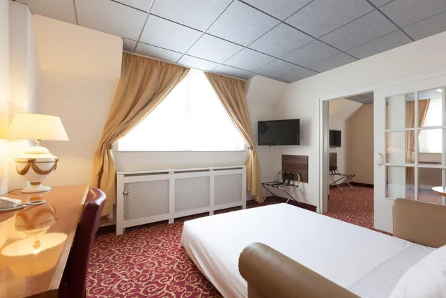 جناح بسريرين منفصلين مع أريكة، Grand Museum Hotel, BW Signature Collection 3/7