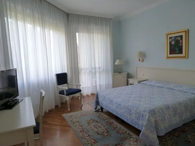 غرفة كومفورت بسريرين منفصلين، Hotel Royal 5/8