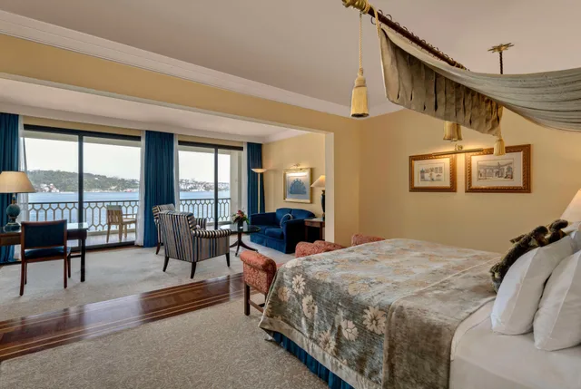 Deluxe, Twin Beds, Bosphorus View، Ciragan Palace Kempinski Istanbul 2/3