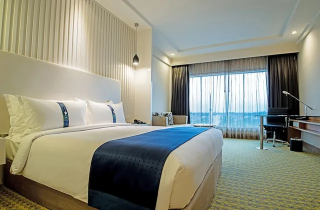 غرفة بريميوم بسرير كينج، HOLIDAY INN AMRITSAR RANJIT AVENUE 9/10