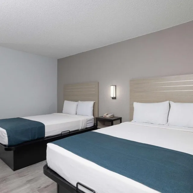 غرفة اقتصادية رباعية، Motel6 Tempe, AZ - Broadway - ASU 1/10