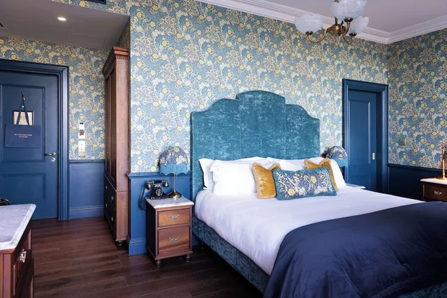 Deluxe, Double Bed, Sea View, Haddington House 4/6