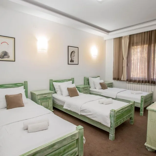 غرفة بسرير مزدوج أو سريرين منفصلين، HOTEL TRIM 1/10