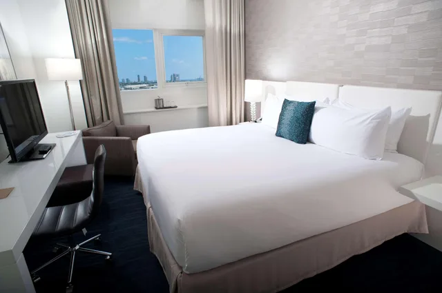 غرفة بسرير كينج، YVE HOTEL MIAMI 1/2