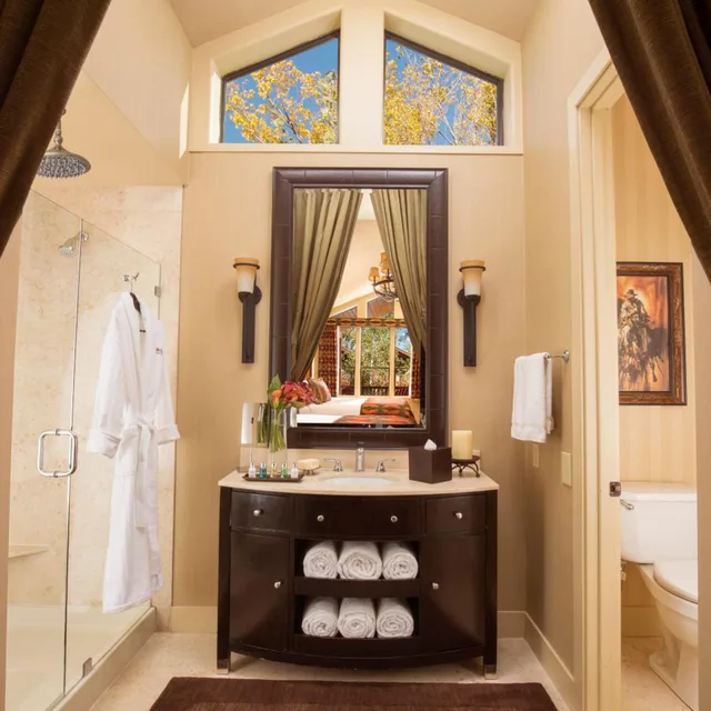 Cabin, King Bed, Creek Side، Rustic Inn at Jackson Hole 2/2