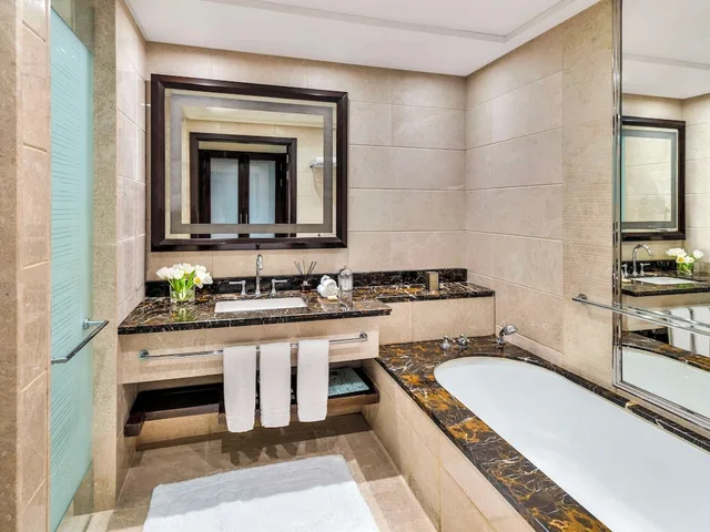 Fairmont Gold, Junior Suite, King Bed, Kaaba View، فندق ساعة مكة فيرمونت(Makkah Clock Royal Tower A Fairmont Hotel) 9/10