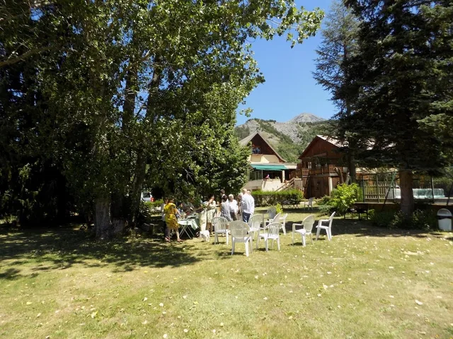 Hotel Le Vieux Tilleul، Digne-les-Bains 36/46