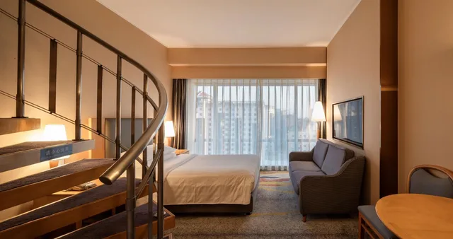 Duplex, Family Suite, Beijing XinQiao Hotel 4/5