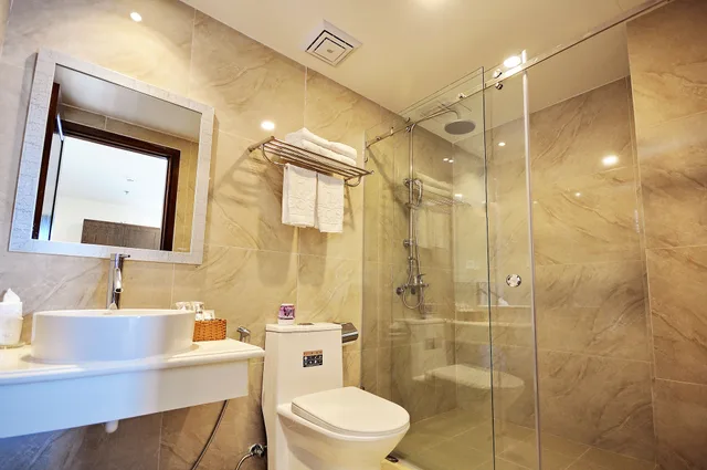 غرفة سوبيريور ثلاثية بسرير كوين وسرير فردي، BOSS HOTEL NHA TRANG 4/5