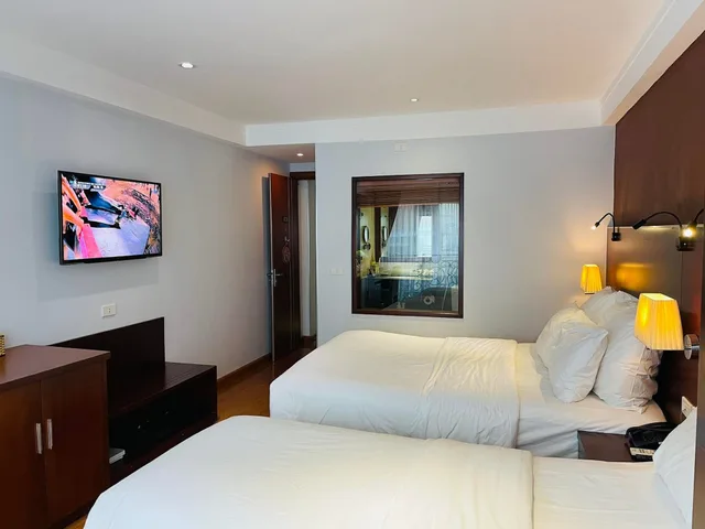 غرفة تنفيذية عائلية بسرير مزدوج وسرير فردي، The Vancouver Hotel Ninh Binh 4/8