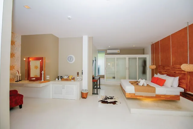 Garden Suite, King Bed، Summer Luxury Beach Resort and Spa 2/6